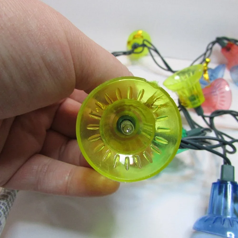 vintage string lights plastic colorful blinking bells play Christmas songs - Picture 9 of 14
